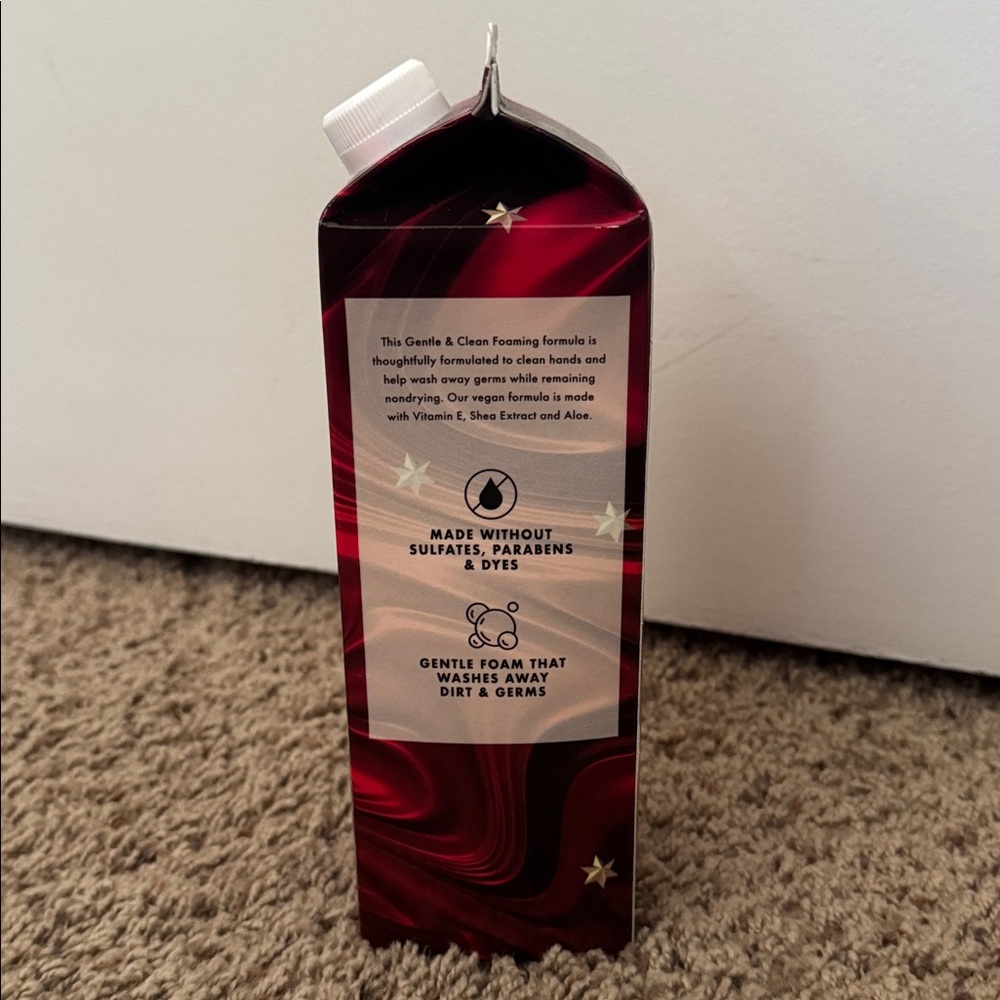 Bath & Body Works Gentle & Clean Foaming Hand Soap Refill WINTER CANDY APPLE - Picture 2 of 5